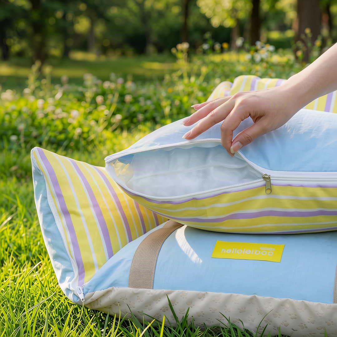 Car seat and travel bed for dogs, washable