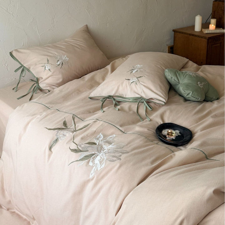 Cotton-linen bedding with embroidery, 20% linen