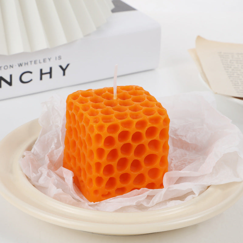 Honeycomb Pattern Fragrance Candle Made of Paraffin