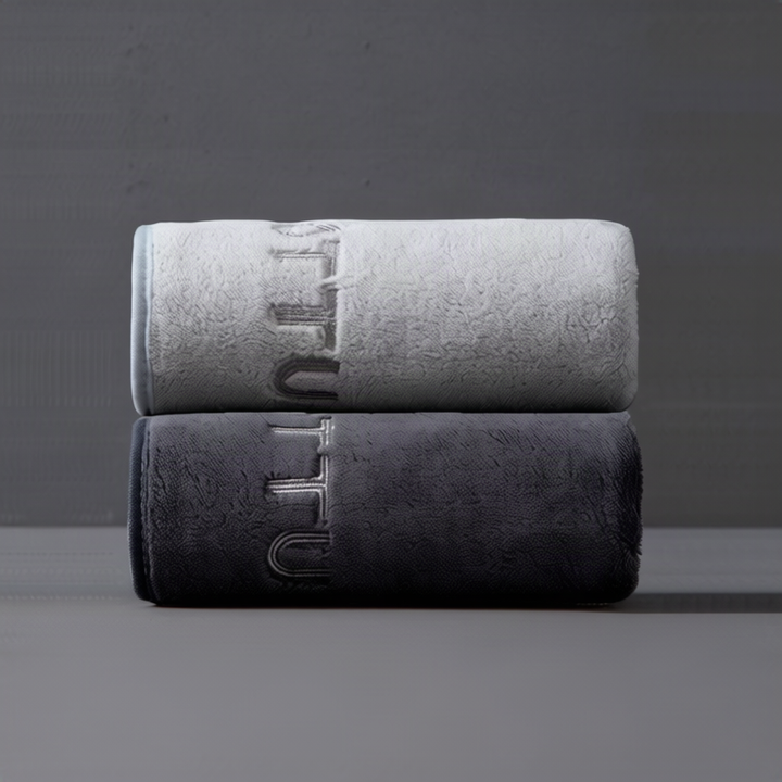 Sports towel made of coral fleece, quick-drying