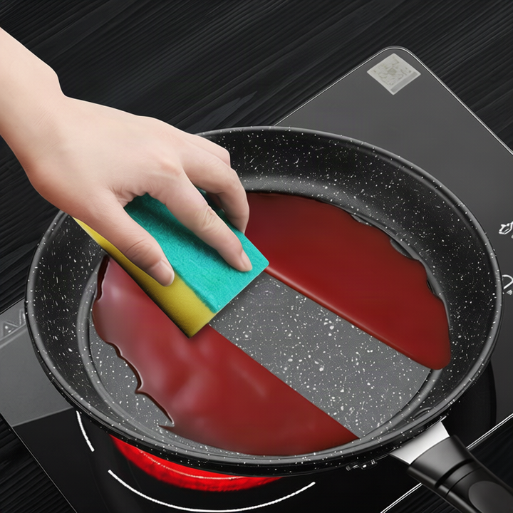 Frying pan with glass lid, cast iron bottom