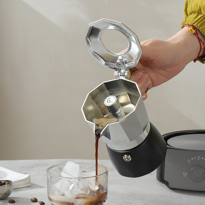 Espresso maker made of stainless steel