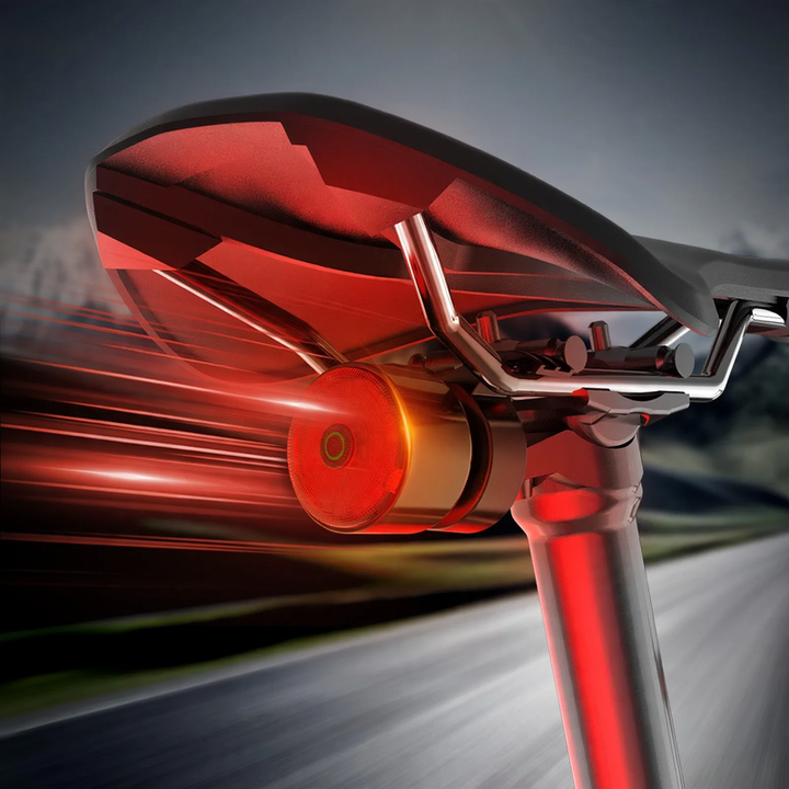 Intelligent bicycle brake light with sensor