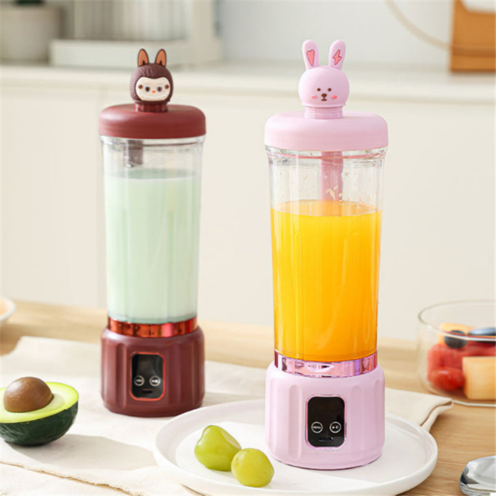Portable juicer with 12 grinding teeth, rechargeable