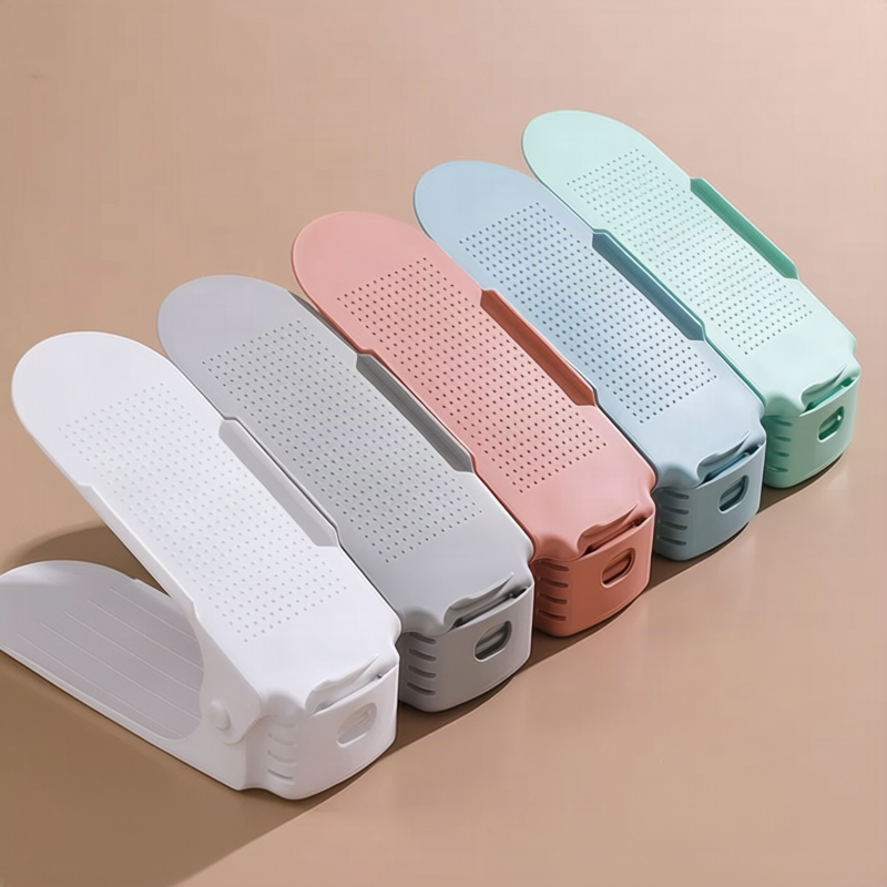 Foldable shoe rack made of plastic
