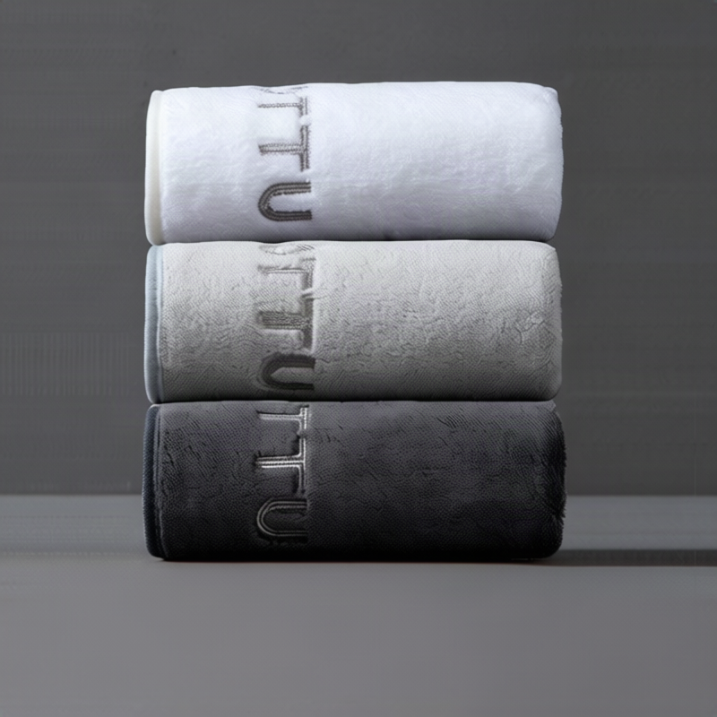 Sports towel made of coral fleece, quick-drying