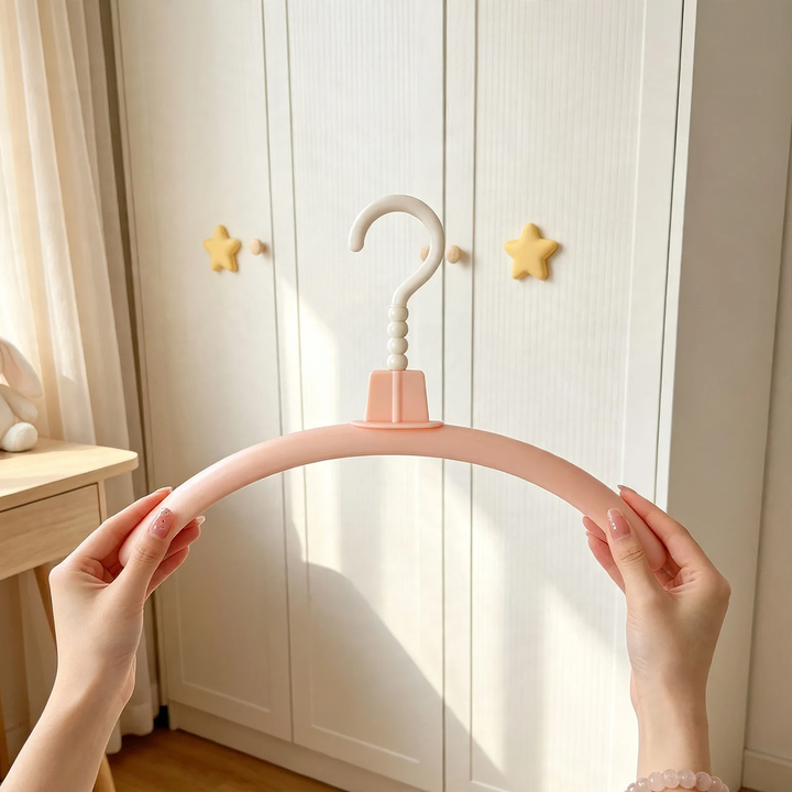 Children's coat hanger with motif, non-slip
