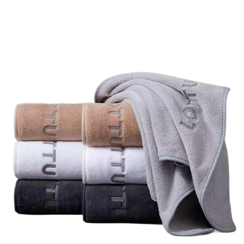 Sports towel made of coral fleece, quick-drying