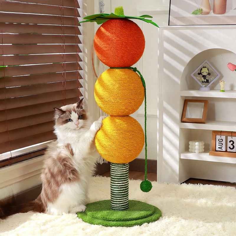 Cat scratching post made of sisal hemp