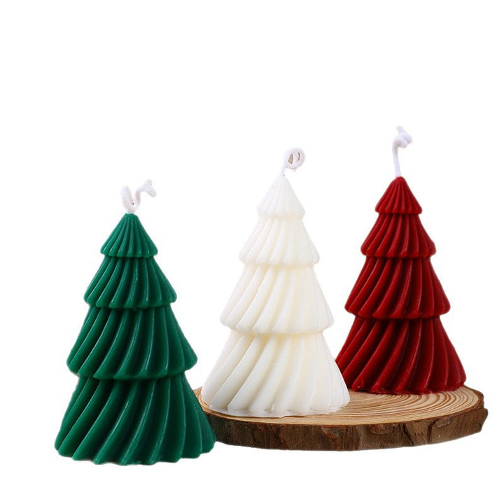 Christmas tree scented candle made of soy wax