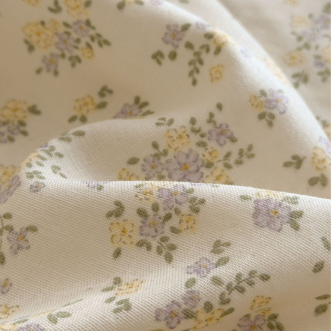 Cotton double gauze bed sheet with floral pattern