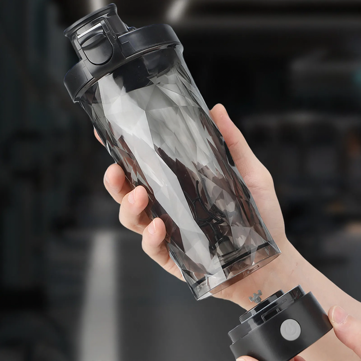 Electric whisk mixer cup with charging station