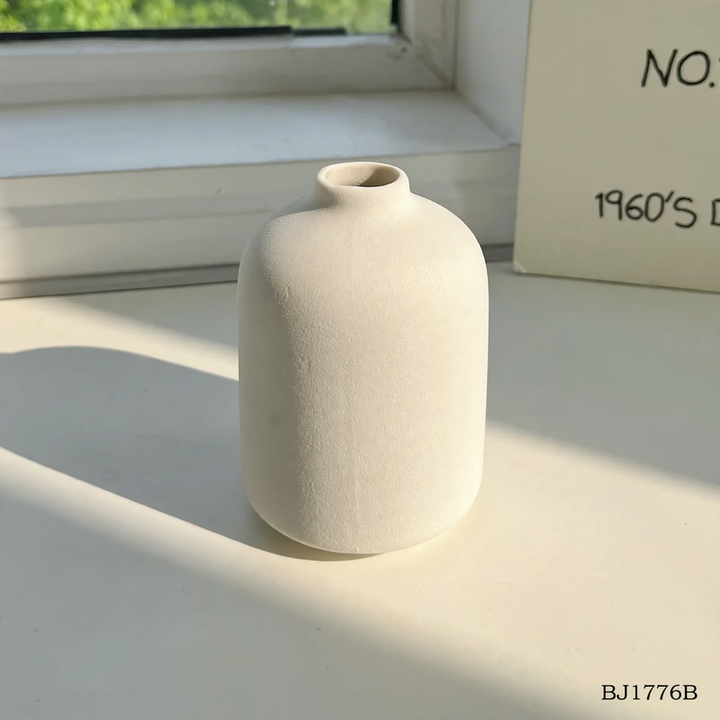 Ceramic Flower Vase, White, Nordic Style