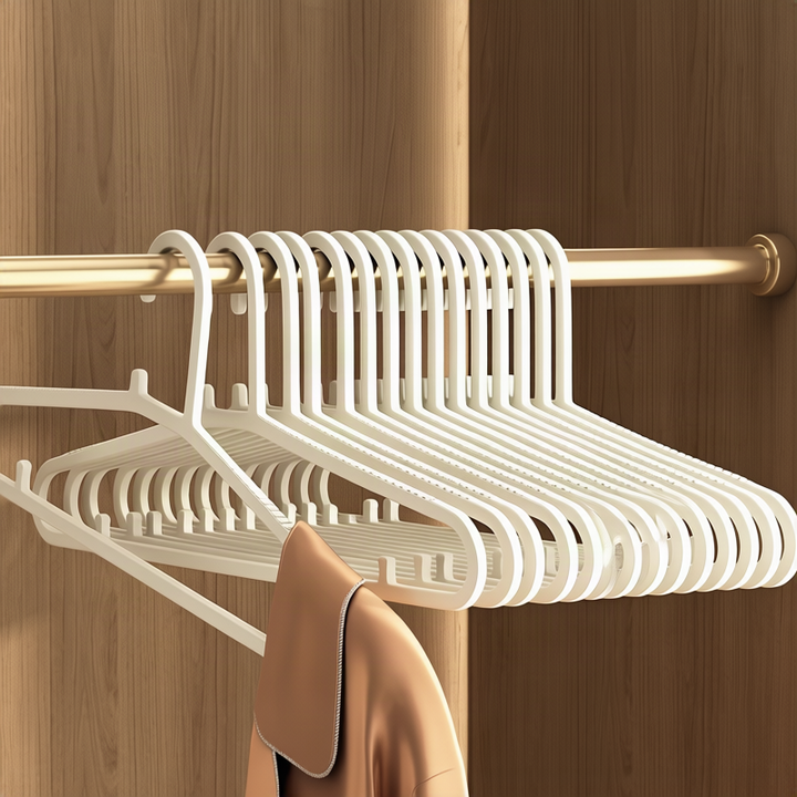 Plastic clothes hangers with slip protection, 5–50 pieces