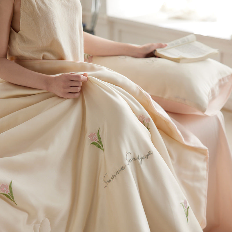 Bedding set made of lyocell-cotton with floral embroidery