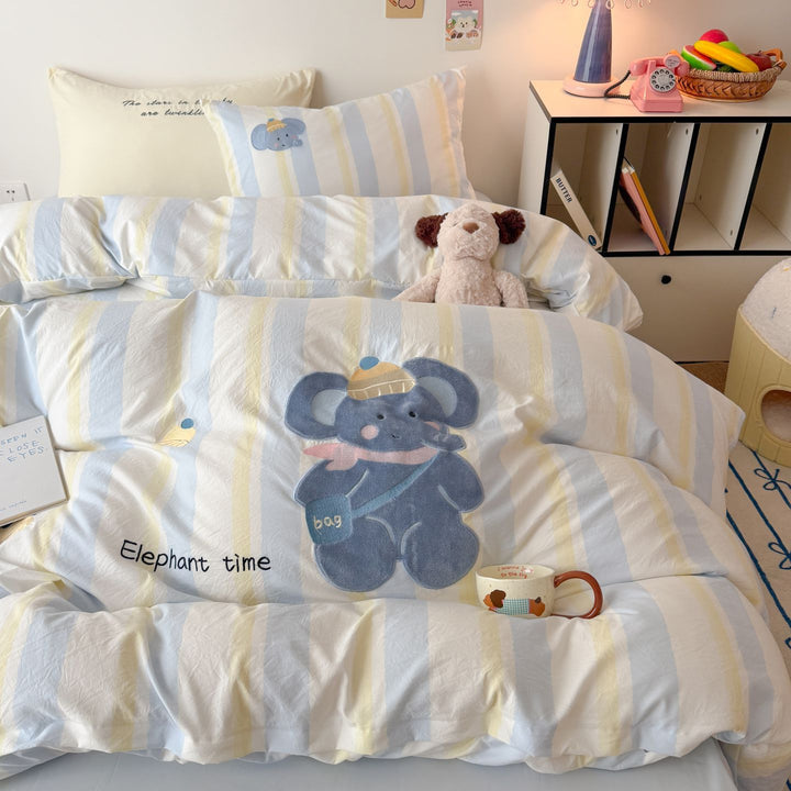 Summer blanket made of cotton with cat motif