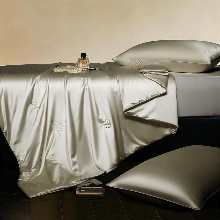 Light silk blanket with cooling effect, 100% silk