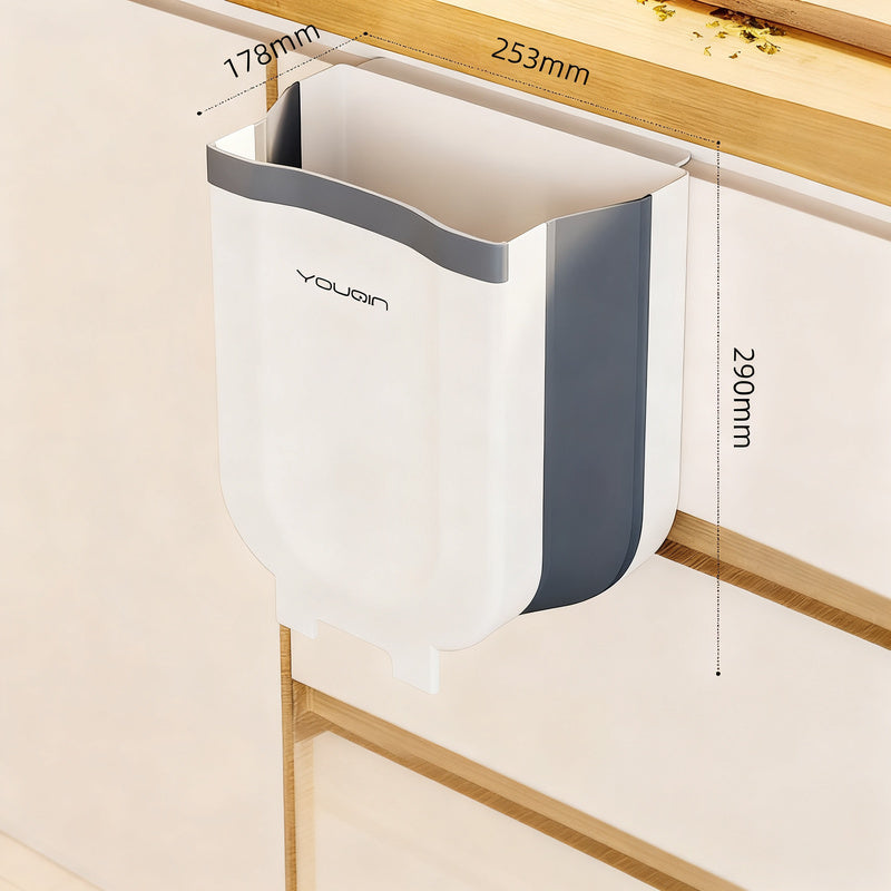 Foldable plastic trash can for hanging