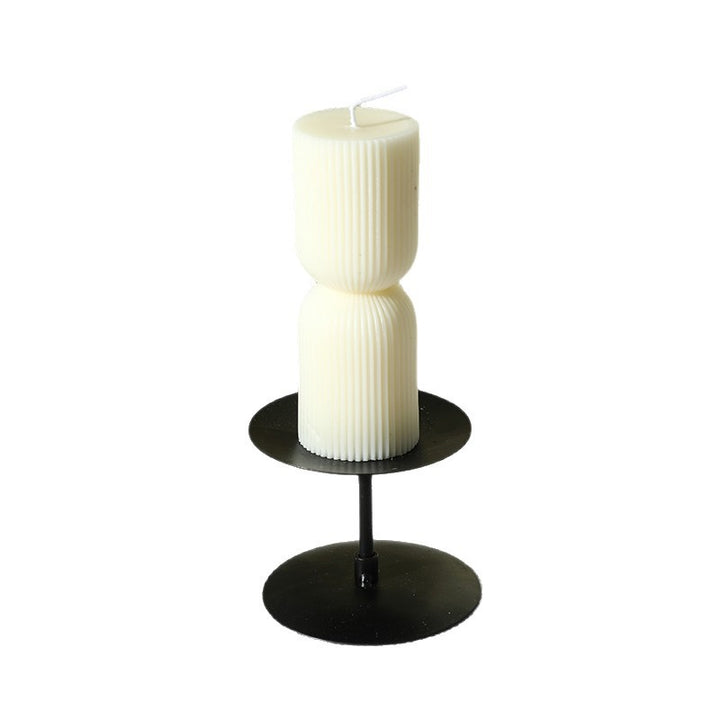 Cylindrical scented candle, handmade, wax mixture