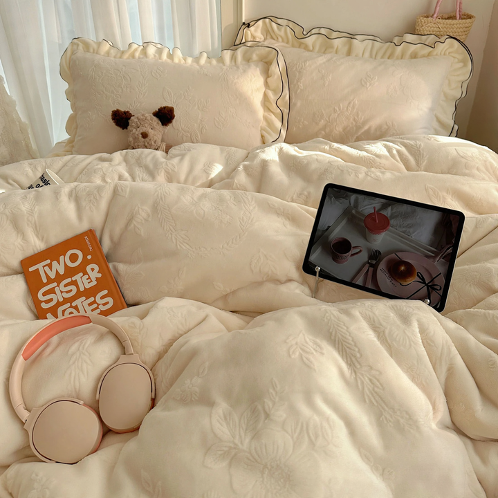 Bedding set made of milk fibers with lace edge