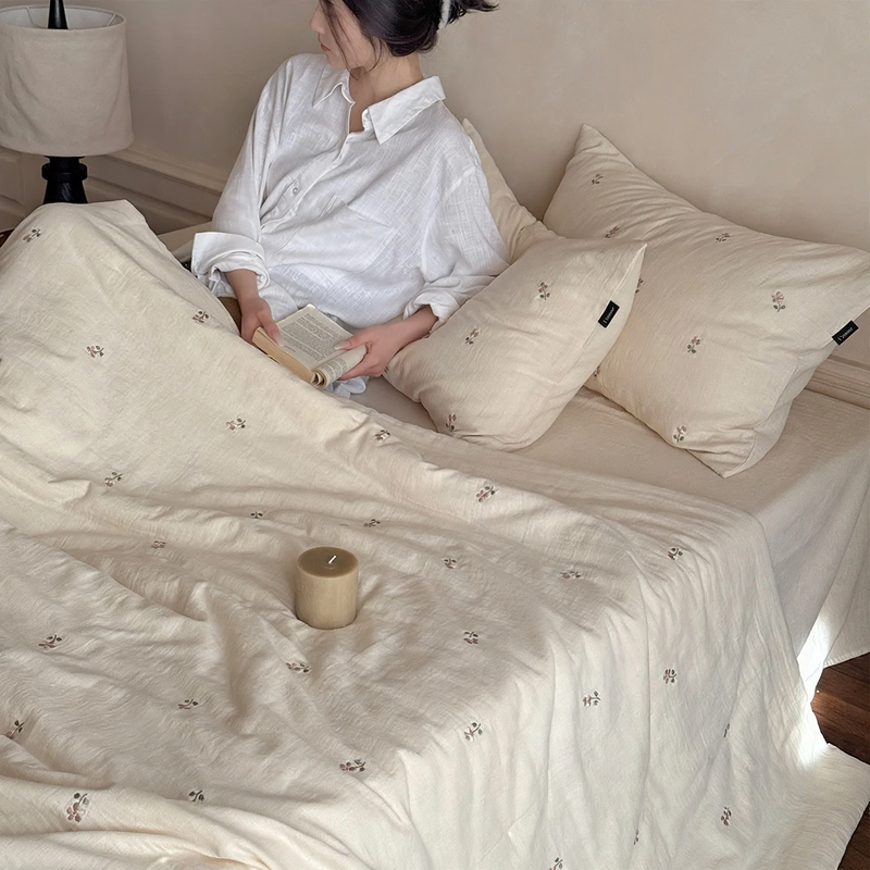 Cotton summer duvet with embroidery, washable