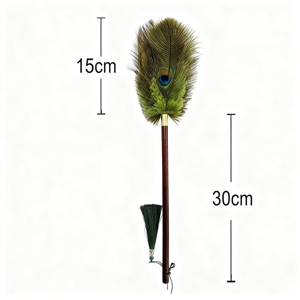 Feather duster made of ostrich feathers, extensible