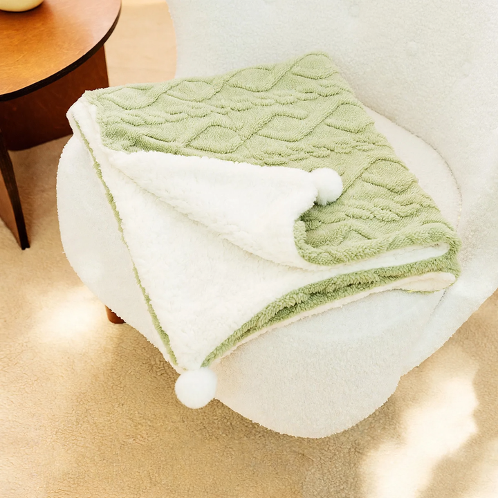 Fleece heating mat for pets