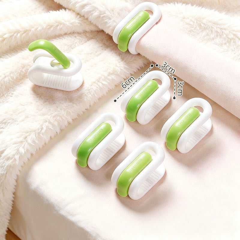 Duvet clips without needles