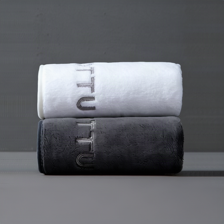 Sports towel made of coral fleece, quick-drying