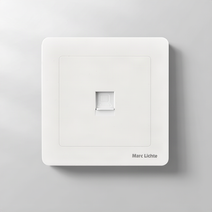 European flush-mounted socket 16 A