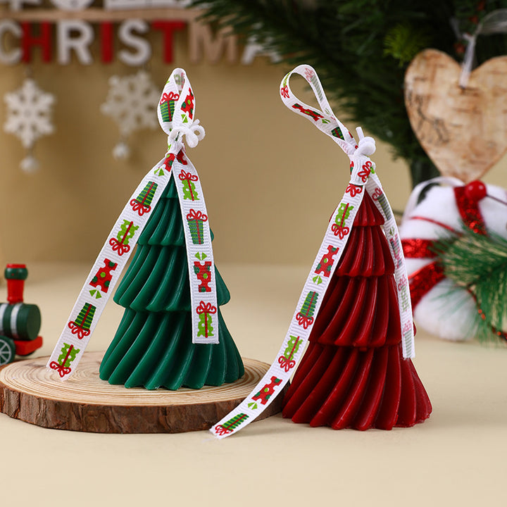Christmas tree scented candle made of soy wax