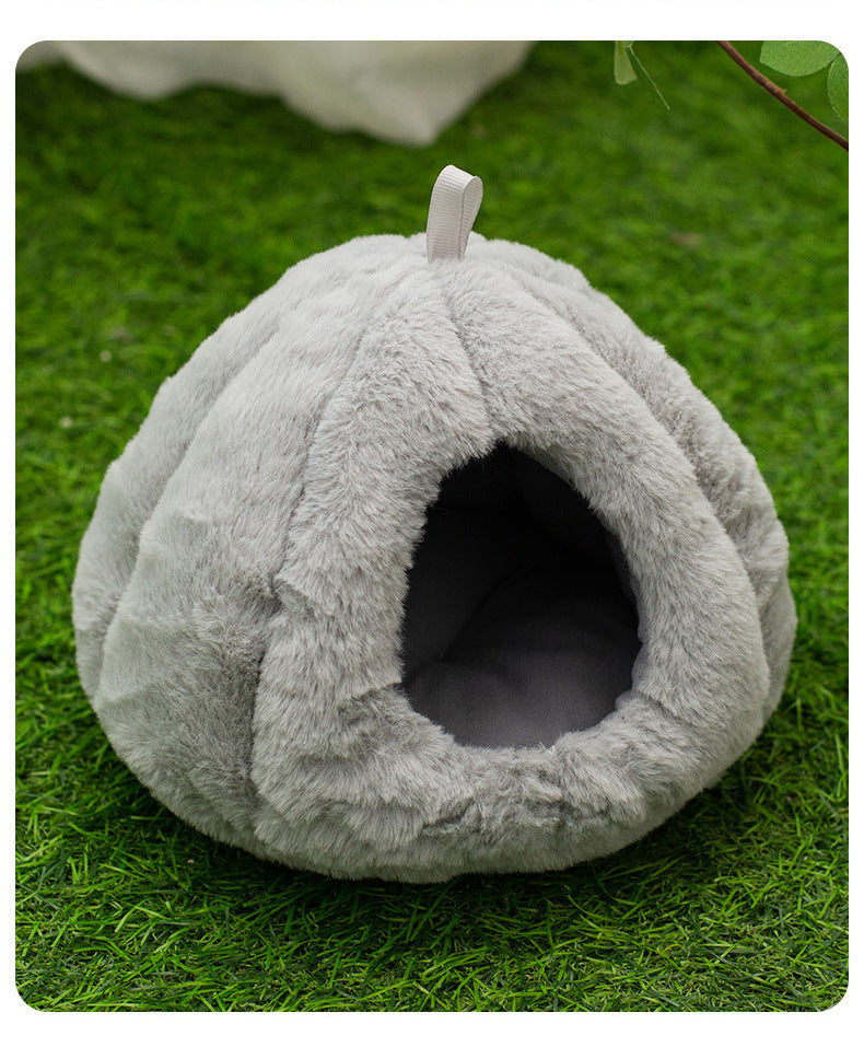 Cat cave, triangular, warming