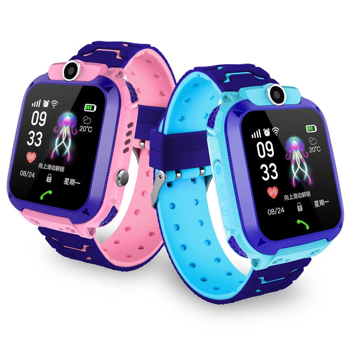 Kids' smartwatch with camera, GPS and SOS button