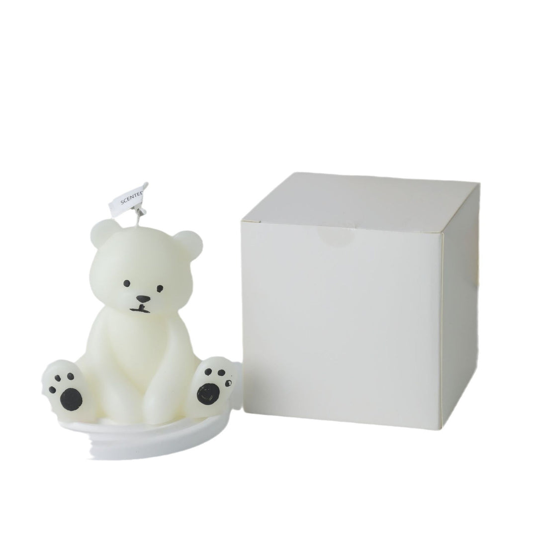 Scented candle in bear shape, hand-painted soy wax