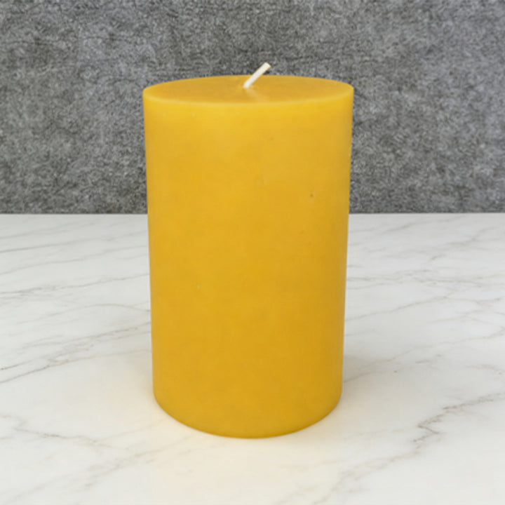 Beeswax candle, pillar, 4×5 cm, handcrafted