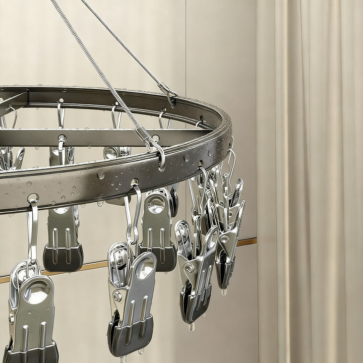 Aluminum drying rack with multiple clips