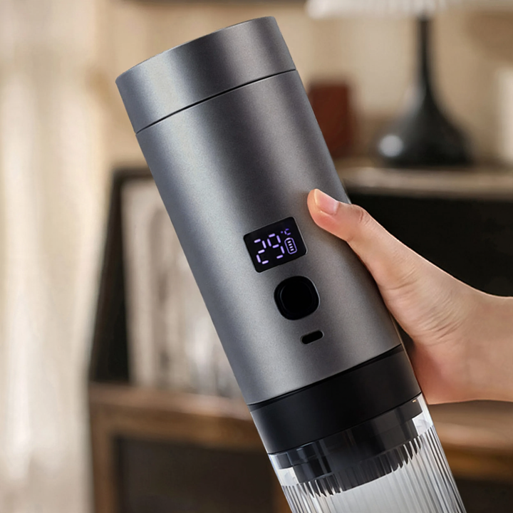Portable capsule espresso machine with battery and heating function