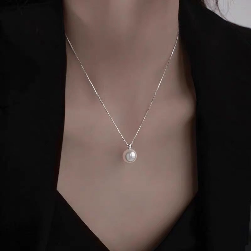 Pearl necklace with silver clasp, pearls 4–12 mm