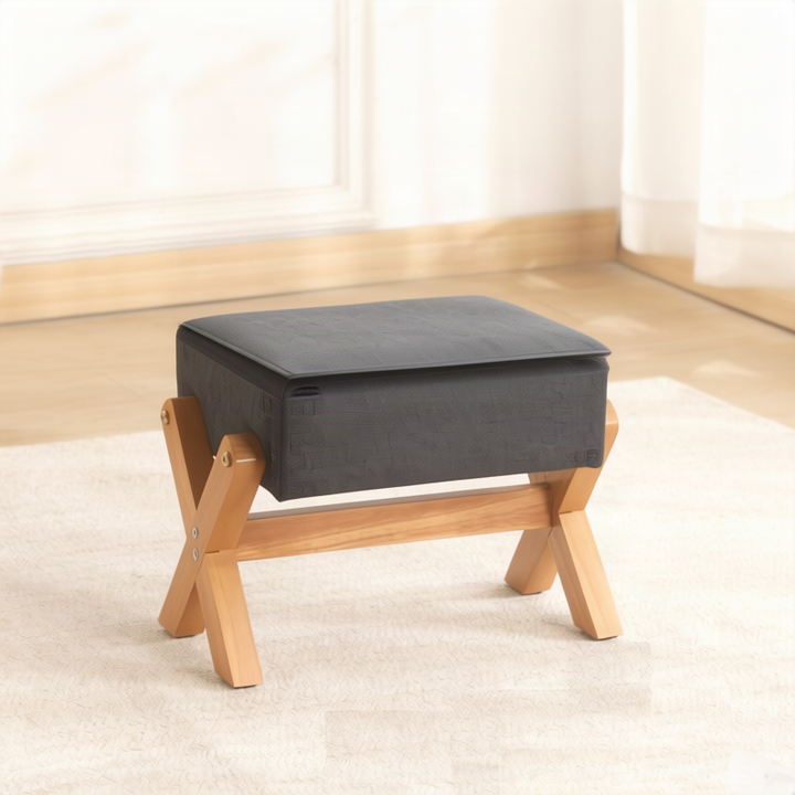 Children's footstool made of rubber wood, square