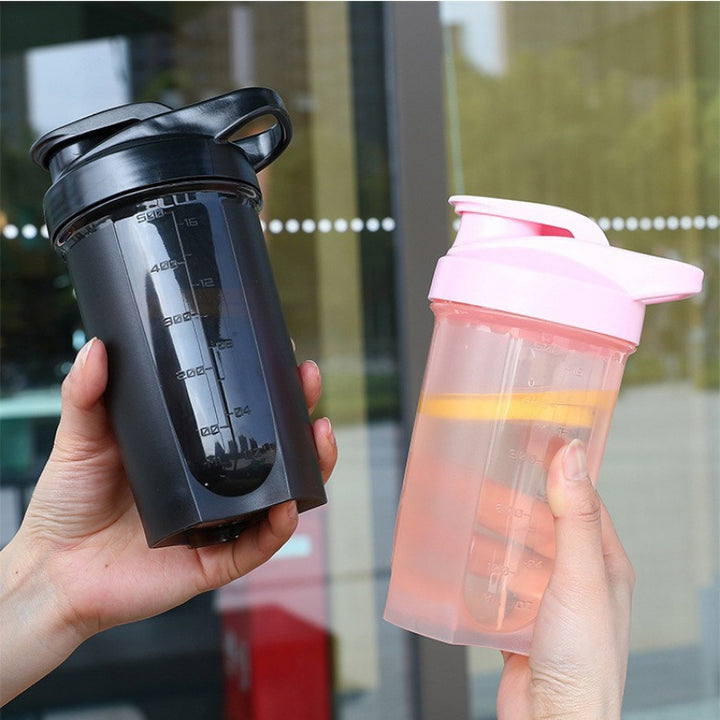 Plastic protein shaker, 500 ml, portable