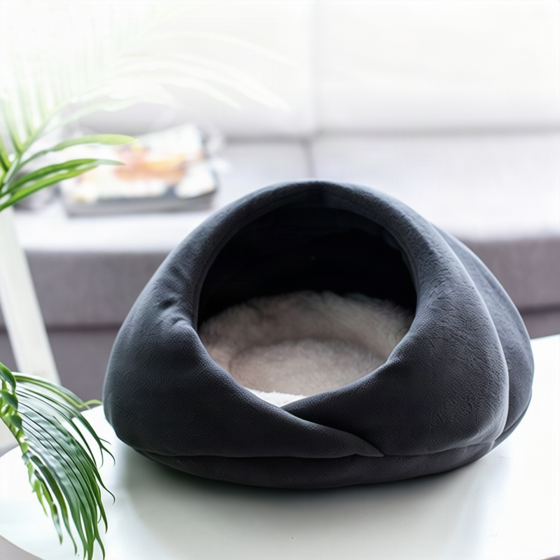 Cat cave, triangular, warming