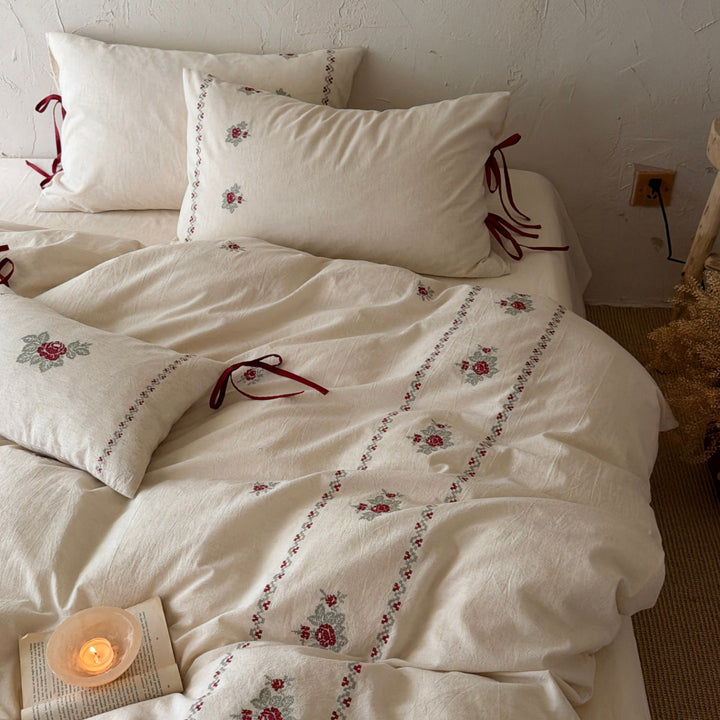 Cotton-linen bedding with embroidery, 20% linen