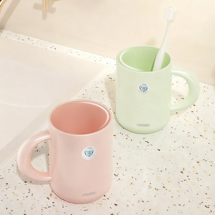 Plastic rinse cup, antibacterial, modern design