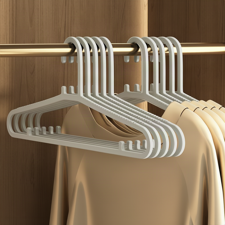 Plastic clothes hangers with slip protection, 5–50 pieces