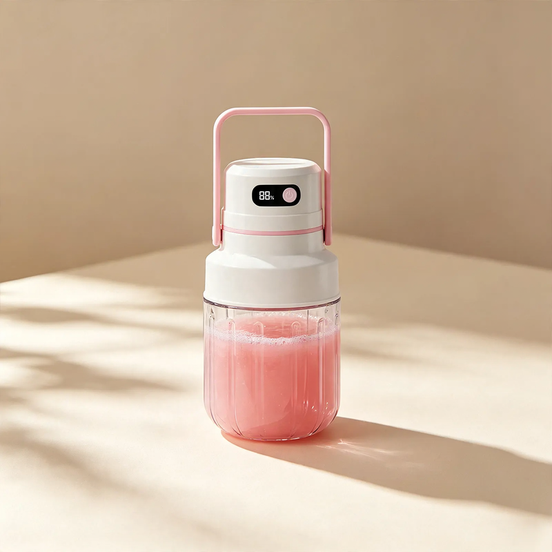 Portable electric juicer, cordless