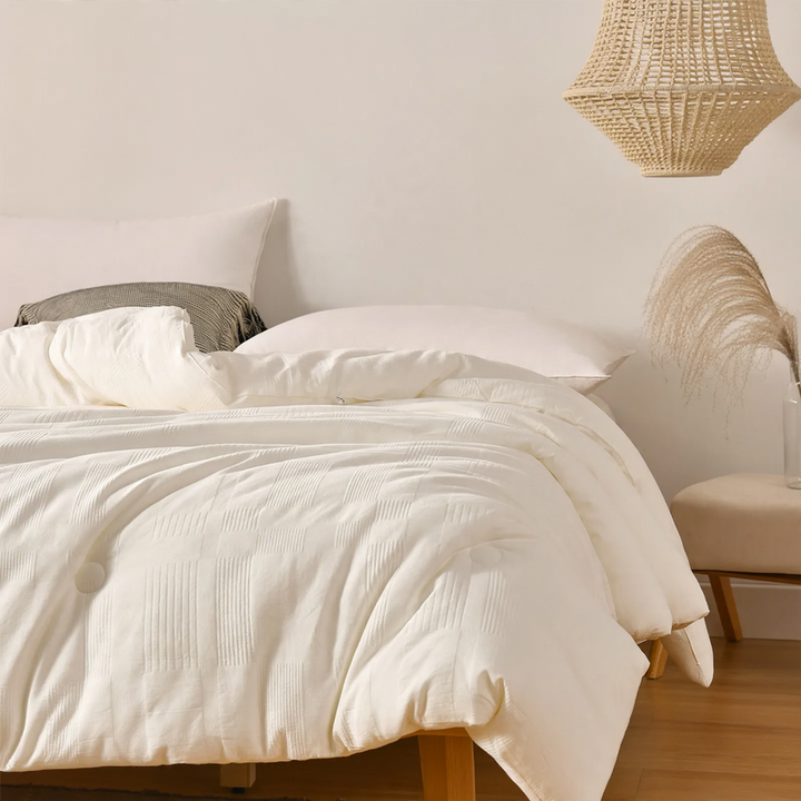 Cotton bedspread with soy fiber filling