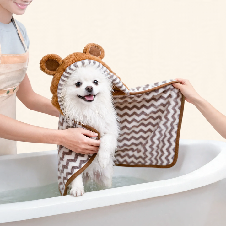 Pet bathrobe with hood, absorbent and quick-drying