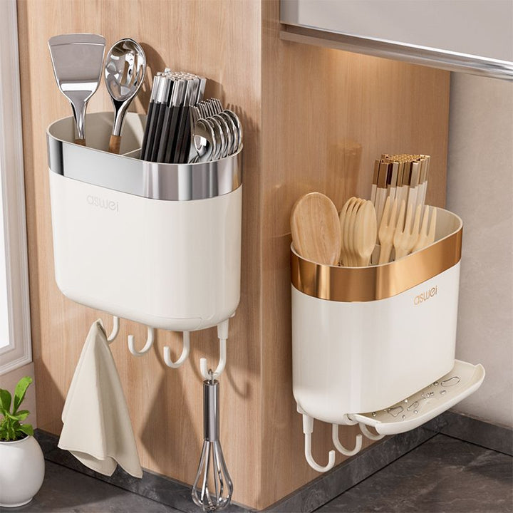 Wall-mounted chopstick holder with draining grid