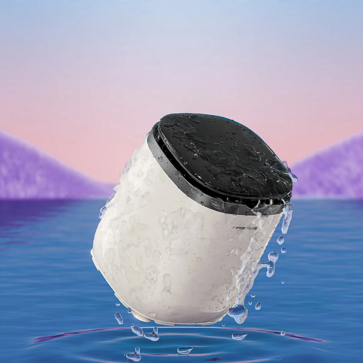 Compact washing machine for underwear and delicate laundry