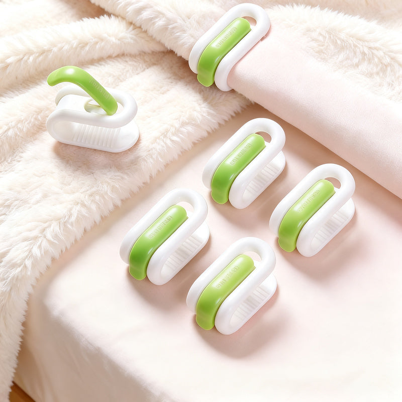 Duvet clips without needles